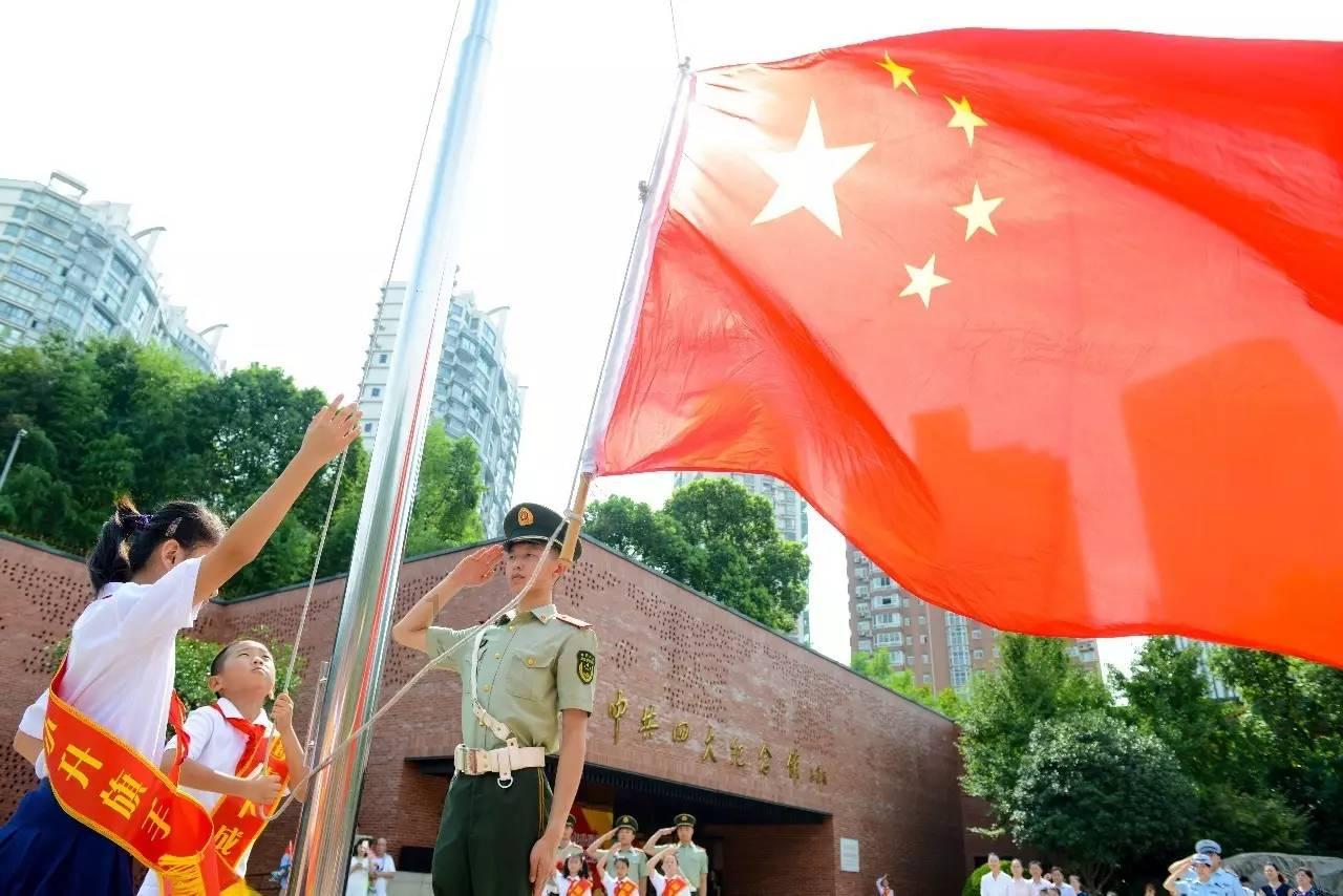 为什么我总是觉得自己很不合群呢？游戏画面